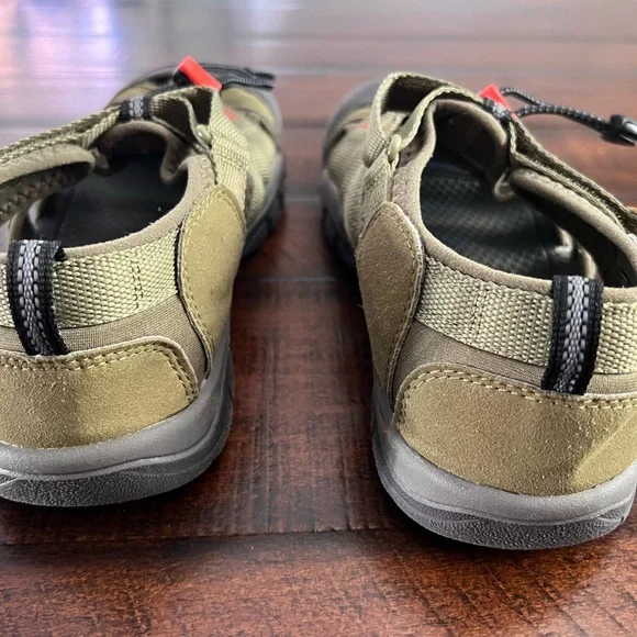 Men’s size 7 keen hiking sandals - Picture 5 of 5
